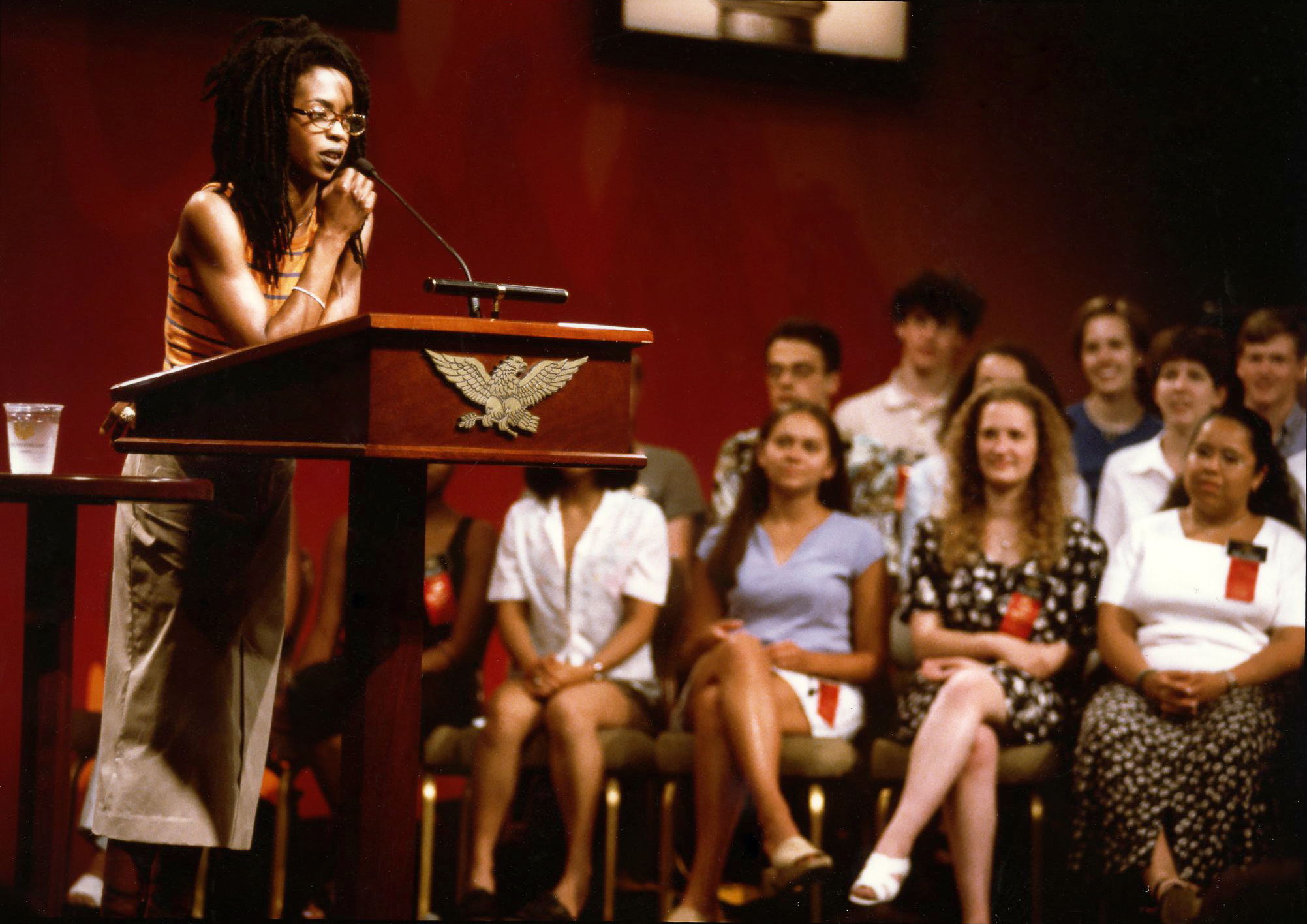 Lauryn Hill addressing student delegates at the 2000 American Academy of Achievement Summit in Scottsdale, Arizona.