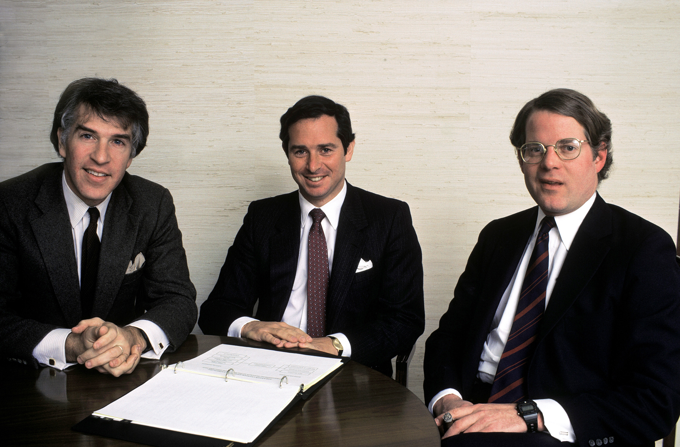 1985: Stephen Schwarzman sits between Roger Altman and Francois de Saint Phalle. All made significant profits from their Lehman shares. (© Magnum photos/Erich Hartmann)