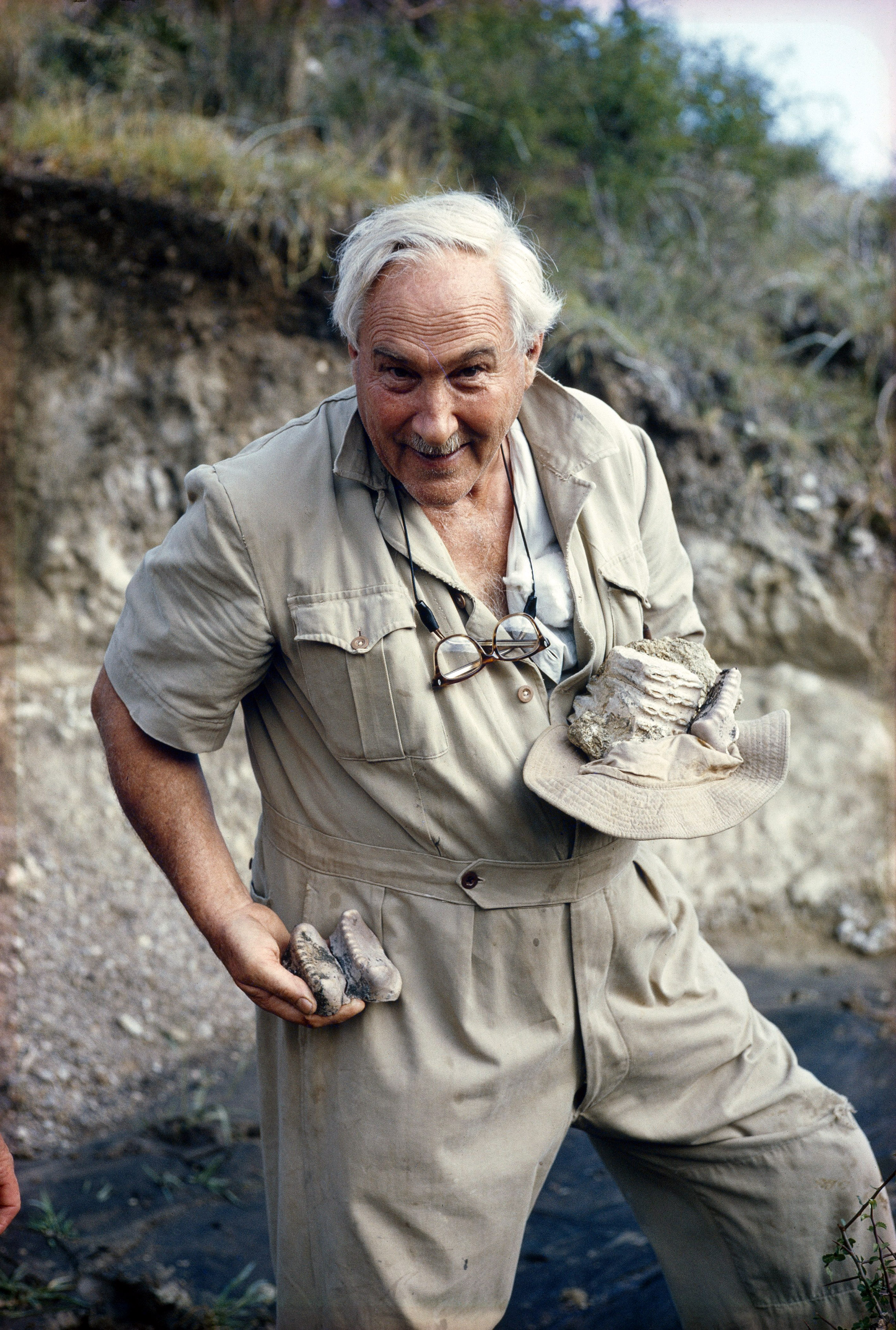 Louis Leakey (1903-1972), the pioneering paloeanthropologist who mentored a generation of scientists in East Africa, including Jane Goodall. (Photo by Melville B. Grosvenor/National Geographic/Getty Images )